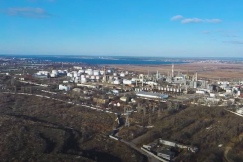 На Одесском НПЗ прогремел взрыв