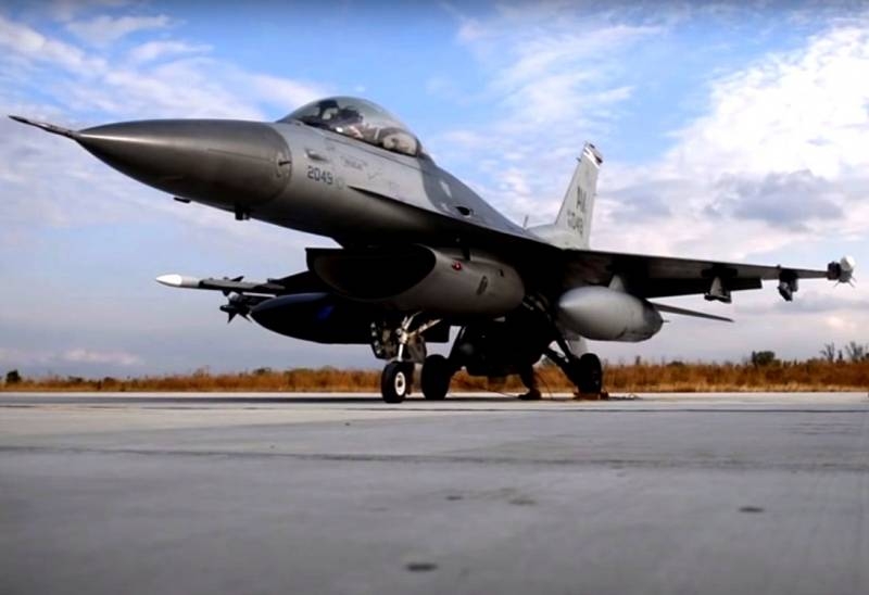 Искусственный интеллект сразился с реальным лётчиком: в ВВС США провели имитацию воздушного боя