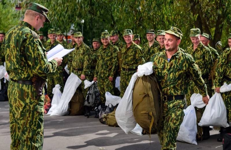 В Белоруссии объявлены срочные 25-дневные сборы запасников