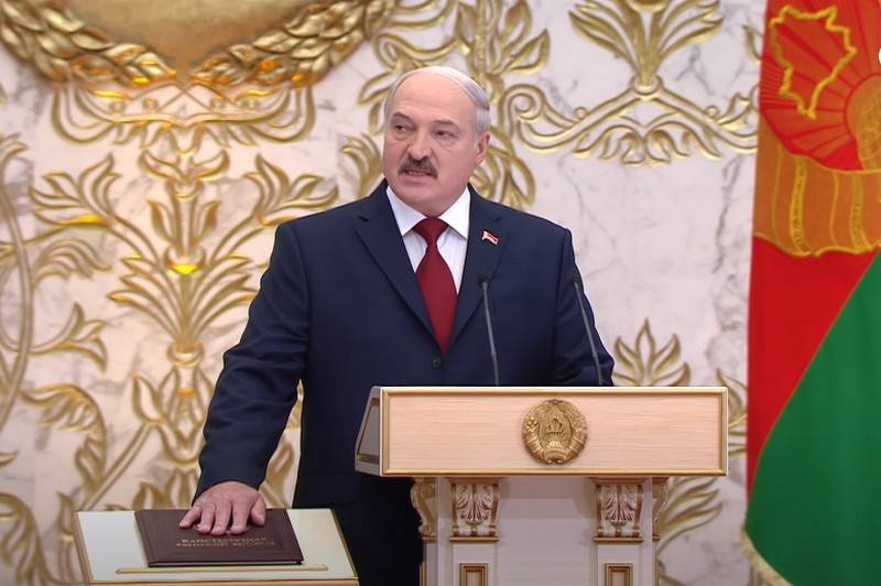 Александр Лукашенко официально вступил в должность президента Белоруссии