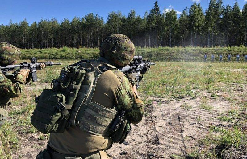 Эстонская армия начала перевооружение на новые автоматические винтовки