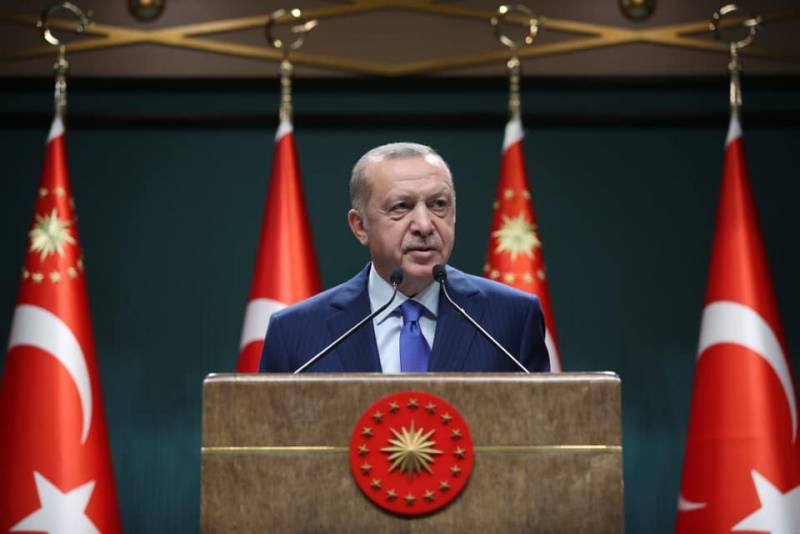 Эрдоган в телефонном разговоре с Путиным рассказал, как можно остановить бои в Карабахе