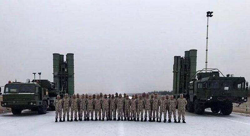 В Сети появилось видео пуска ЗУР 9М96 с шасси МЗКТ-7930 ЗРС С-400