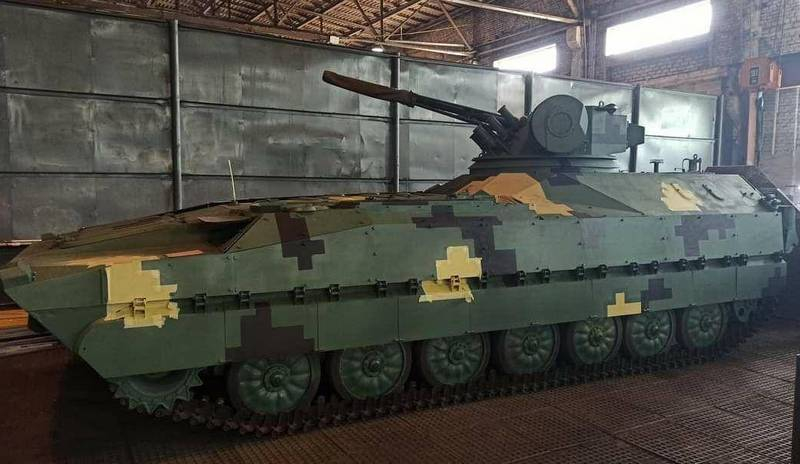 Странный выбор шасси: Украина показала прототип БМП «Кевлар-Е»