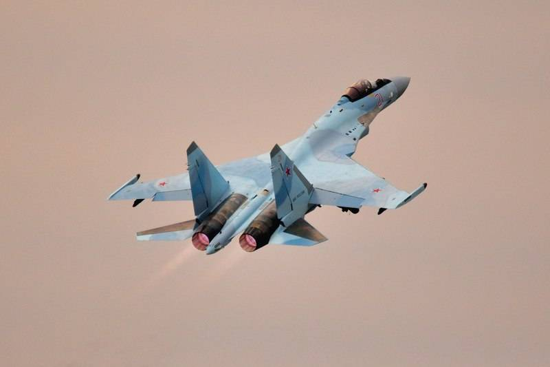 Минобороны получило три последних истребителя Су-35С по контракту 2015 года