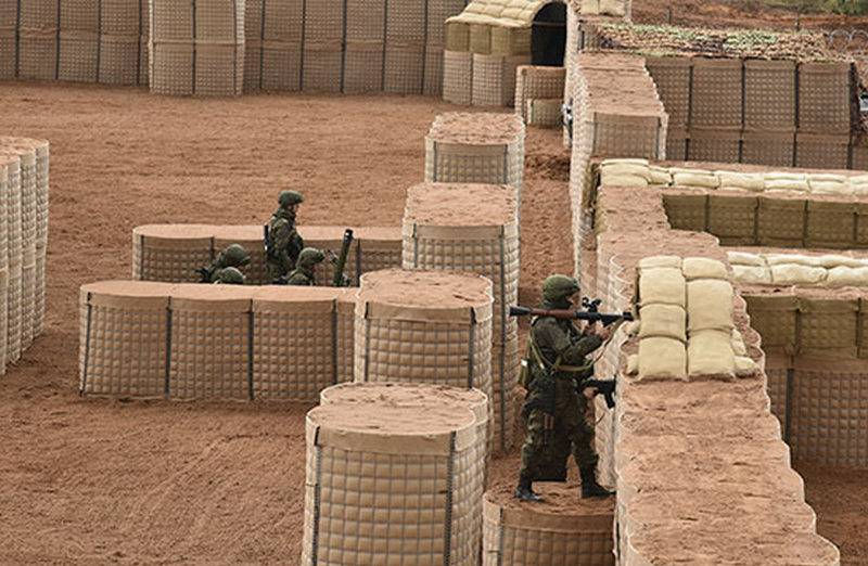 Российские миротворцы начали возводить фортификационные сооружения в Карабахе