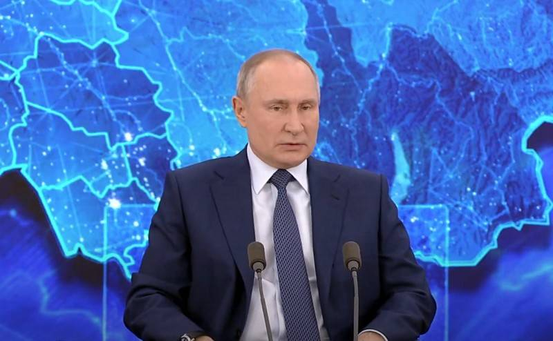«Его и травить не нужно, кому он нужен»: Путин обветил на вопрос о Навальном