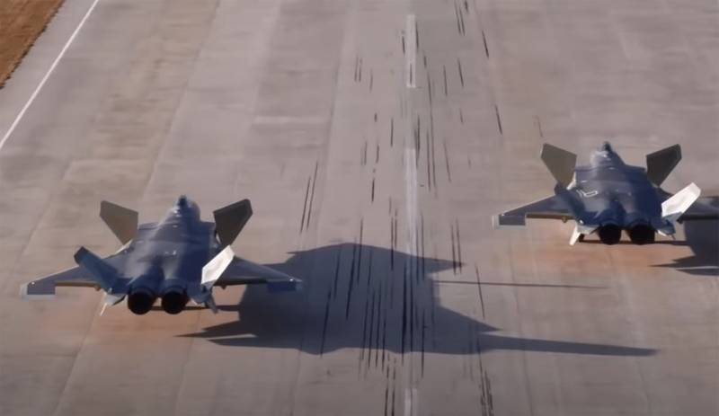 Отставной маршал ВВС Индии: Китайские истребители J-20 не будут доминировать в небе над Азией - «Рафали» их легко победят
