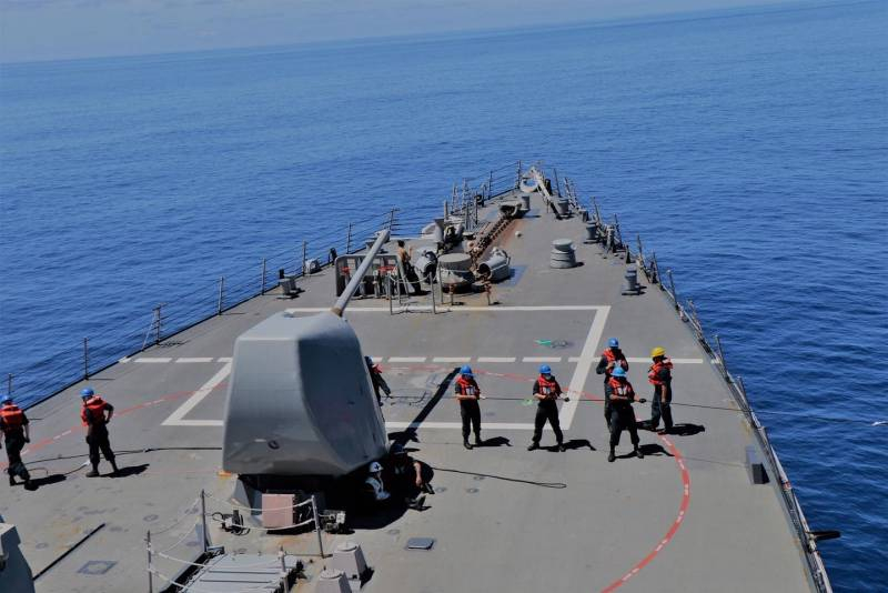 В Китае комментируют появление двух эсминцев ВМС США с ракетами «Томагавк» в Тайваньском проливе