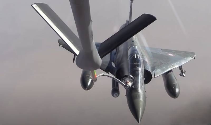 «Бессмысленная операция»: в Sohu оценили появление самолётов Mirage 2000 и KC-135 ВВС Франции у границ РФ