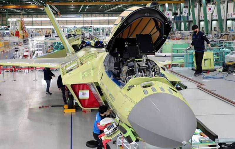 Южнокорейская KAI анонсировала выкатку первого лётного образца истребителя KF-X