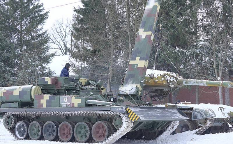 «Без российских комплектующих»: ВСУ могут получить на вооружение БРЭМ «Лев» украинской разработки