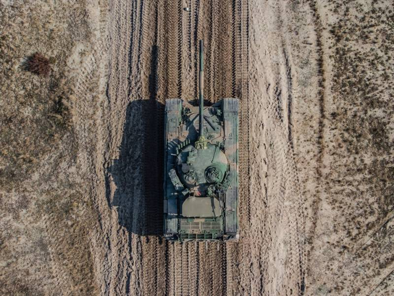 Модернизация с «голой» бронёй: польские военные осваивают танки Т-72М1R