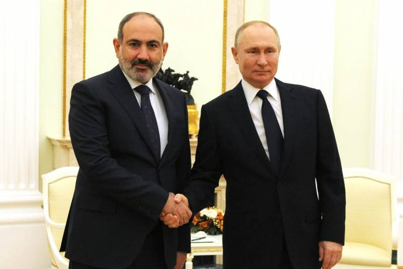 Путин и Шойгу обсудили обстановку в Нагорном Карабахе со своими армянскими коллегами