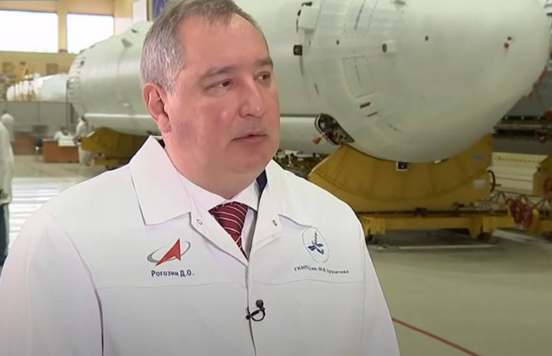 Рогозин опроверг сообщения о переговорах со SpaceX по доставке космонавтов на орбиту