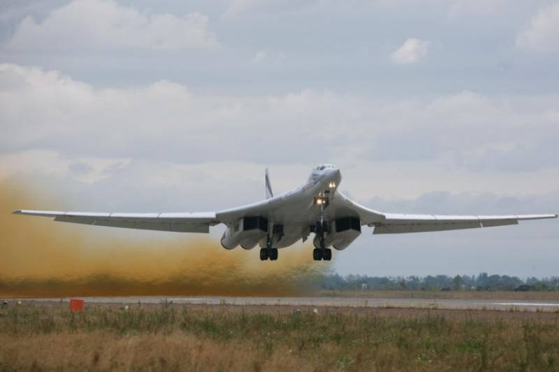 На авиапараде Су-35 и Ту-160 покажут новый элемент