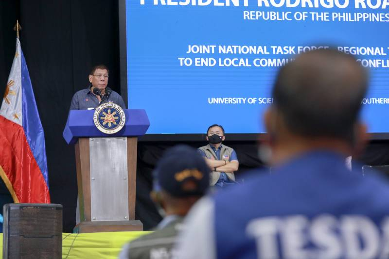 В китайском Sohu: О совместных с ВМС США учениях на Филиппинах объявили после «исчезновения» президента Дутерте