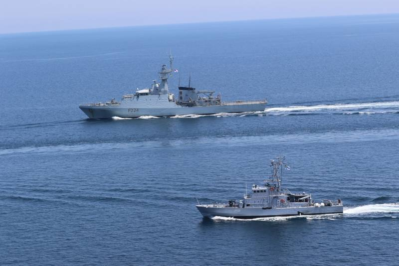 В Чёрном море прошли совместные учения ВМС Украины и Королевского флота Великобритании