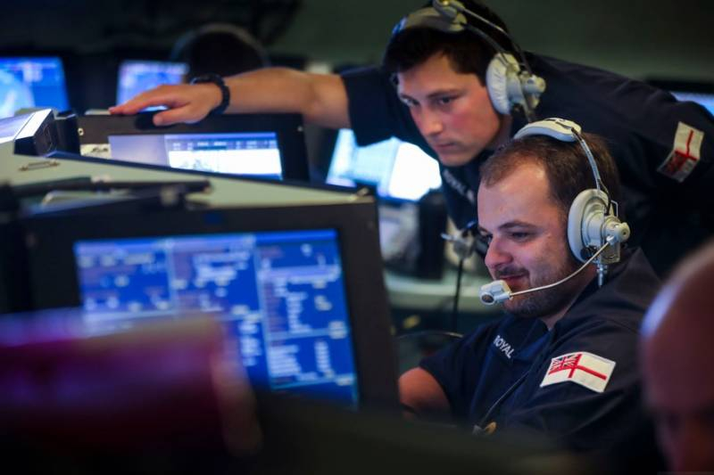 Пресса Британии: Королевский флот защищается от ракет с помощью искусственного интеллекта