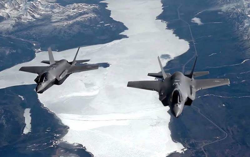 «Обнаружить - не значит сбить»: В США рассказали, сможет ли российская система ПВО нейтрализовать F-35 и F-22