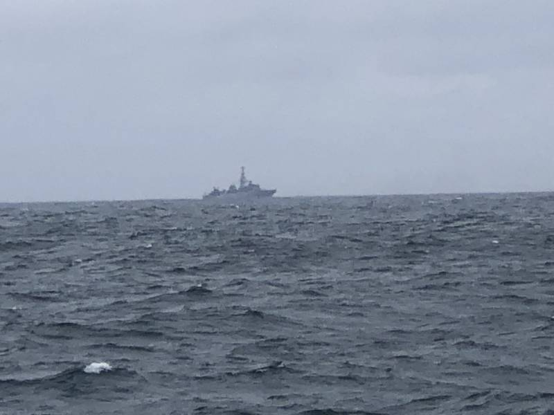 Британская пресса: Российский корабль-шпион преследует авианосец HMS Queen Elizabeth