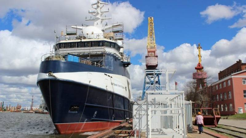 Океанографическое судно для ГУГИ Минобороны вышло на этап швартовных испытаний