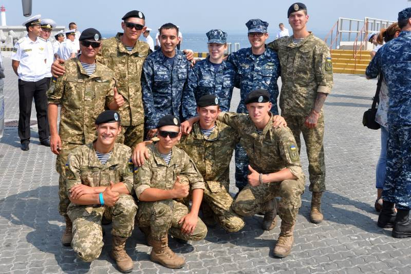 Британский военнослужащий пожаловался на скудное питание во время учений Sea Breeze на Украине