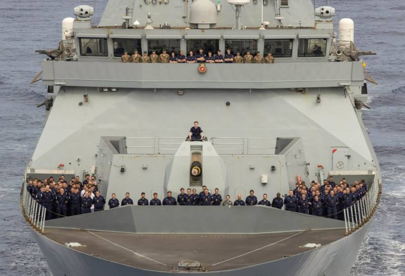 После инцидента у берегов Крыма угасла активность экипажа HMS Defender в социальных сетях