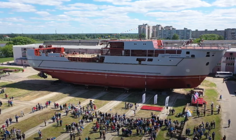 Морской транспорт вооружения «Геннадий Дмитриев» проекта 20360М спущен на воду в Рыбинске