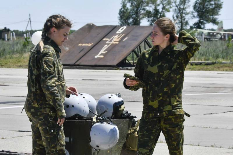 «Впервые в истребителе окажутся молодые фрау»: немецкая пресса о появлении в российских ВВС женщин
