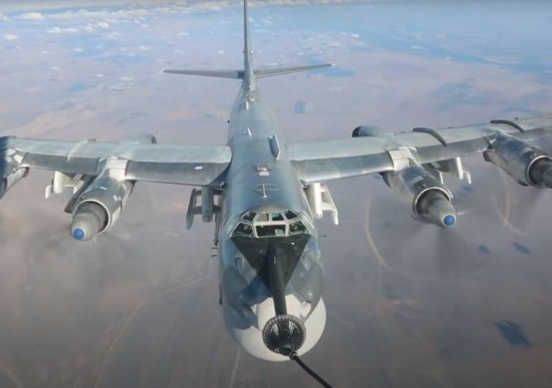 «Русские отказываться не спешат»: Американский обозреватель оценил хвостовое вооружение российского Ту-95МС