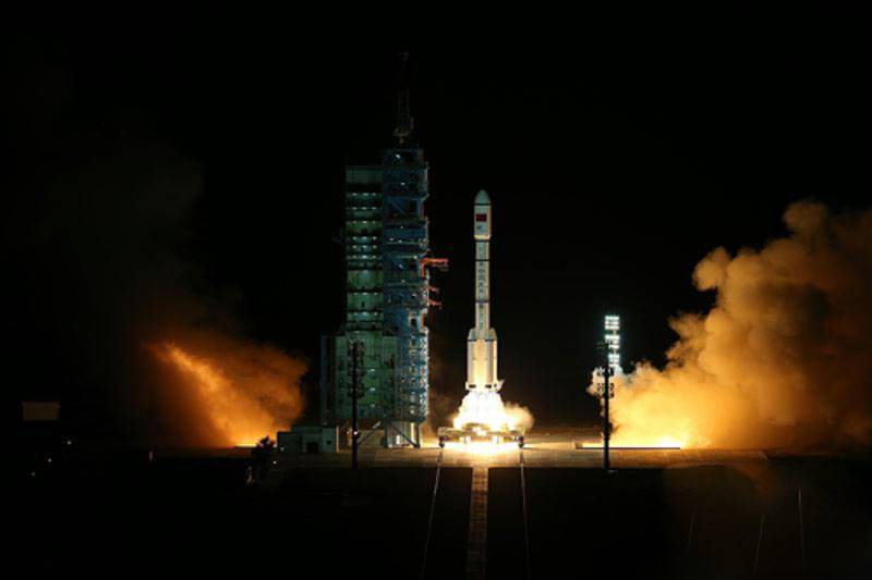 «Защитит от противоспутникового лазерного оружия»: В Китае тестируют «стелс»-технологию для спутников с применением композитных материалов