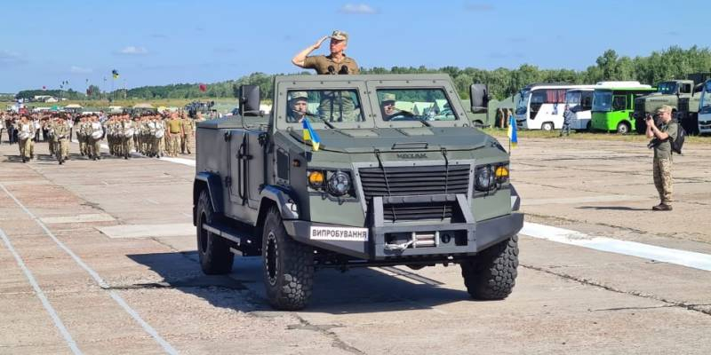 Минобороны Украины отказалось от закупки бронированных кабриолетов «Козак-6»