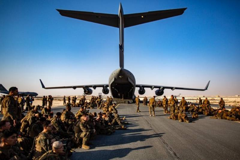 США начали вывод военного контингента из аэропорта Кабула