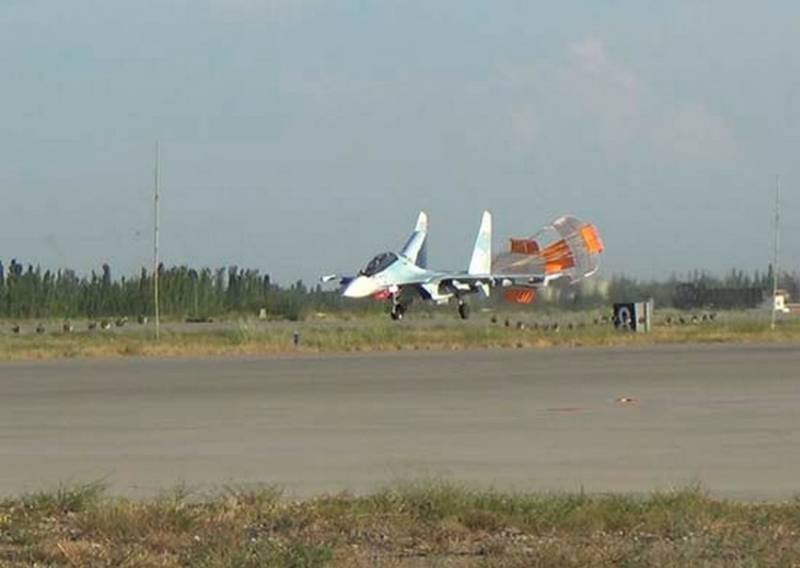Россия перебросила в Китай многоцелевые истребители Су-30СМ для участия в манёврах