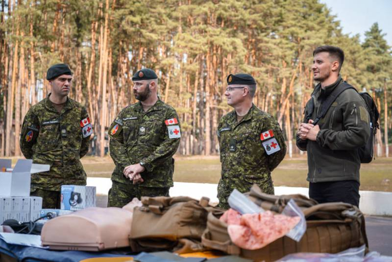 Канадские военные передали помощь Нацгвардии Украины и обменялись опытом с ВСУ