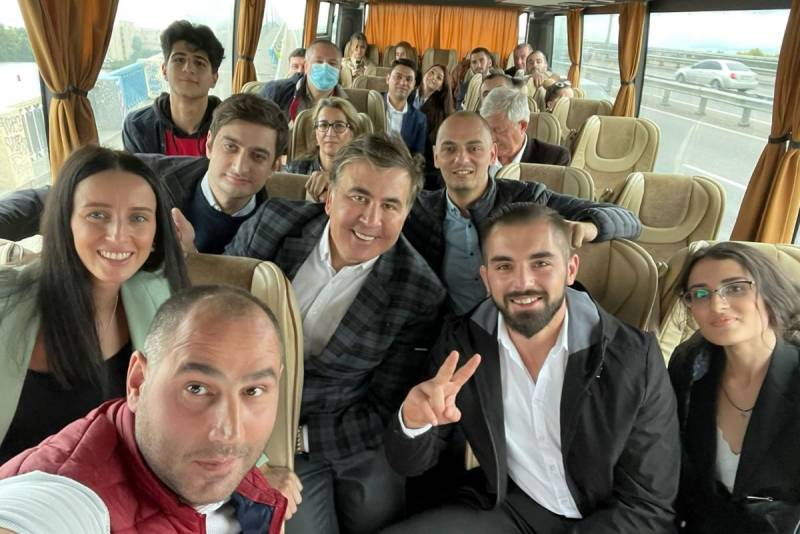 Саакашвили сообщил о своём появлении в Грузии