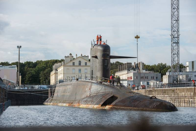 «Непростые времена для французской оборонной сферы»: компании Франции требуют от Макрона компенсаций за срыв сделки по субмаринам с Австралией