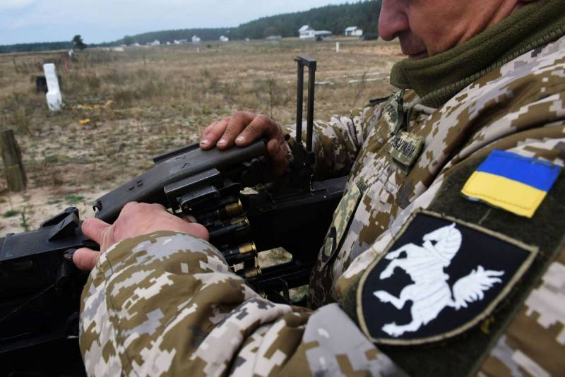 Экс-начальник Генштаба ВСУ: Американцы опасаются передавать оружие Украине, так как оно может оказаться у противника на Донбассе
