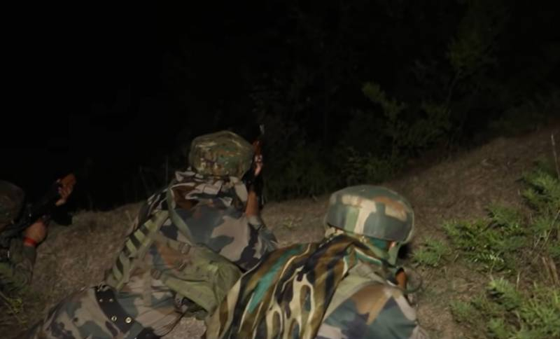 Бои вспыхнули в Кашмире: В Индии заявляют о возможном присутствии пакистанского спецназа и талибов