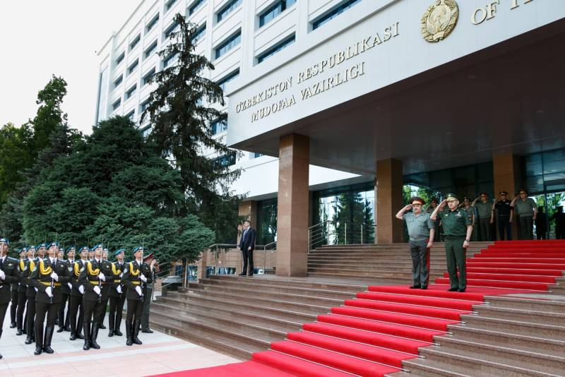 «Вопрос даже не обсуждается»: Узбекистан отказался размещать на своей территории американских военных