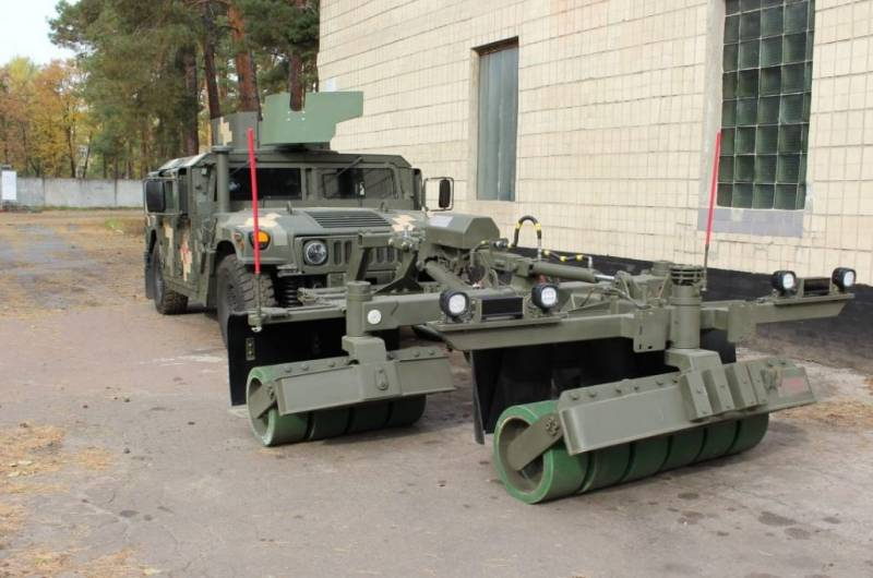 Сапёры ВСУ осваивают минные тралы SPARK для внедорожников HMMWV