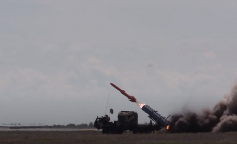 Украинское издание: Киев грозит Москве несуществующими ракетами