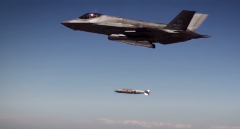 ВВС США завершили лётные испытания F-35A в качестве носителя ядерного оружия двойного назначения
