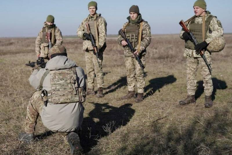 Украинские морпехи устроили учения вблизи границы Крыма