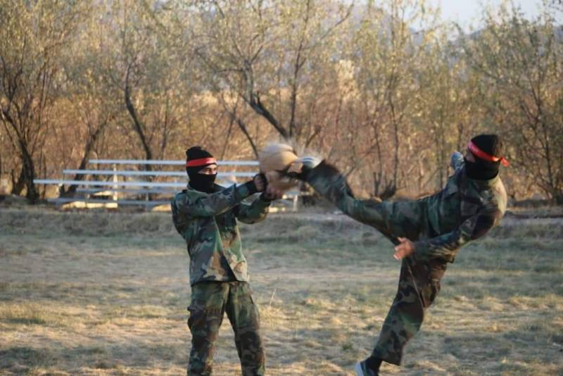 Для обучения бойцов новой афганской армии талибы используют советскую методику ведения рукопашного боя