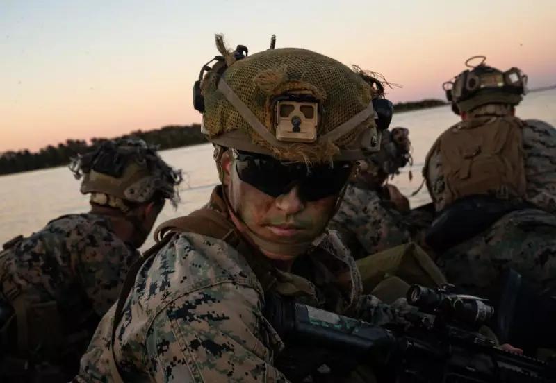 Корпус морской пехоты США сталкивается с оттоком обученных солдат
