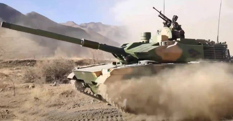 «Горный танк» Китая Type 15 впервые поставлен за рубеж