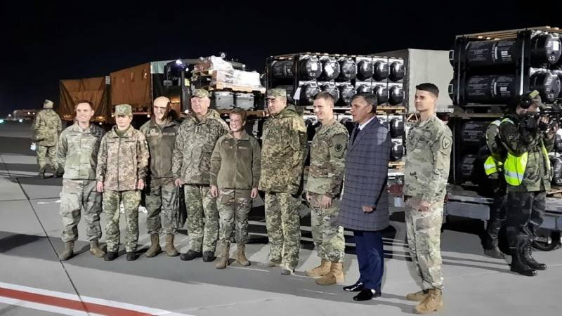 Генерал СБУ призвал Киев не «терять реальность» и не надеяться на помощь НАТО