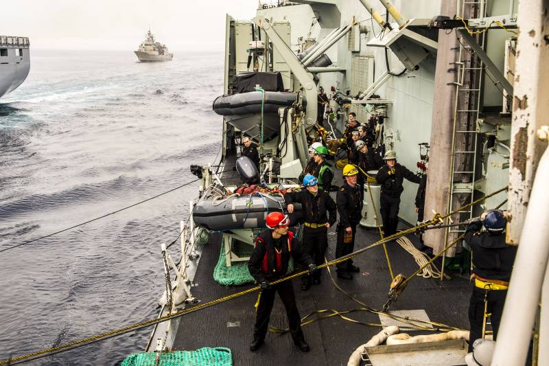 Канадский фрегат HMCS Fredericton был вынужден вернуться в норвежский порт после вспыхнувшего на борту пожара